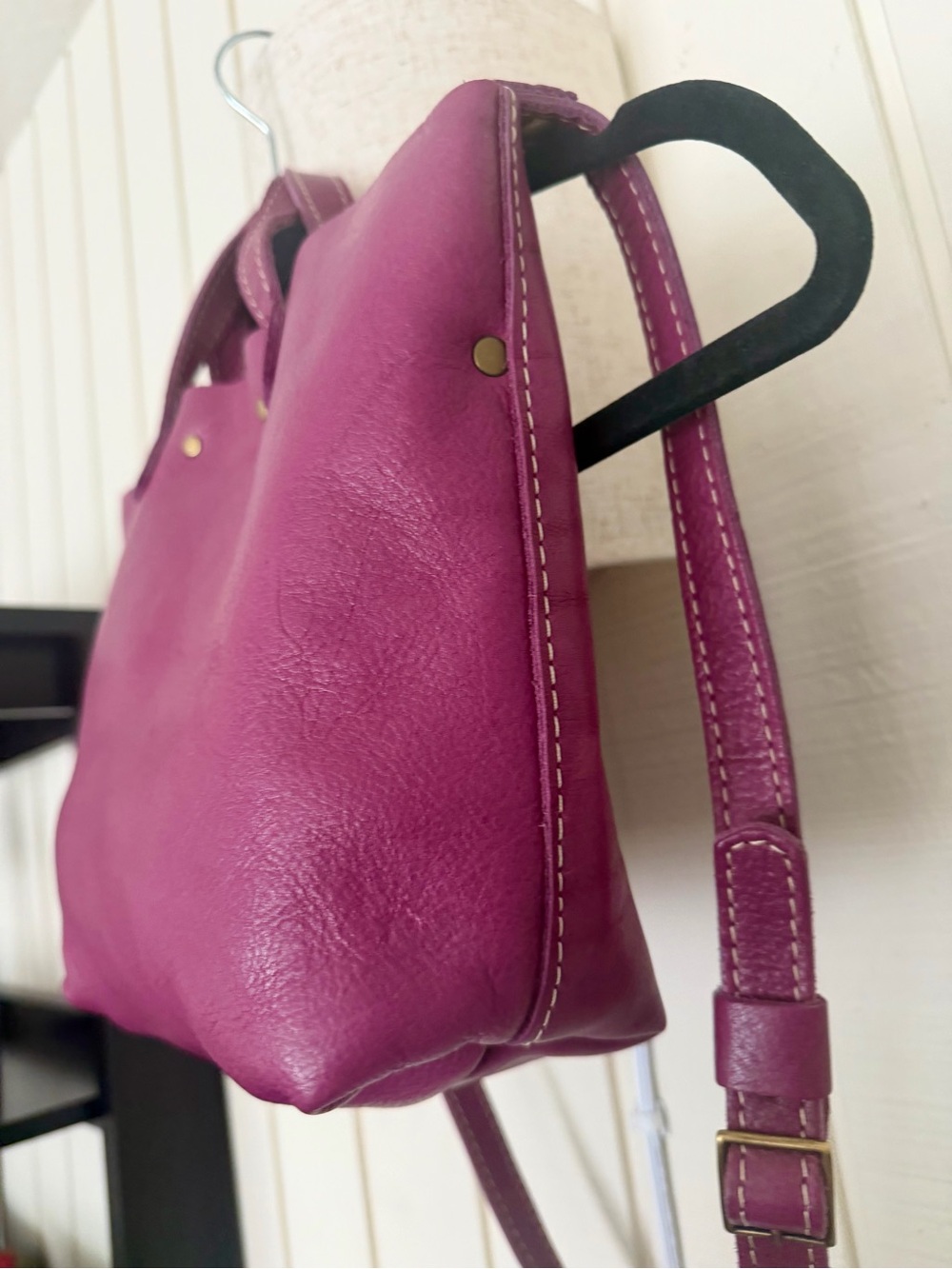 NWT Portland Leather Goods Crossbody Snap Tote - Vibrant Berry Pink Magenta - Picture 5 of 11
